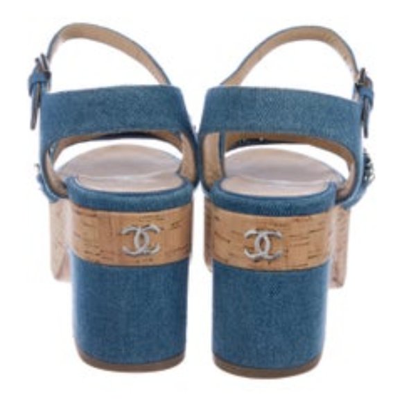 CHANEL 2019 Interlocking CC Logo Sandals